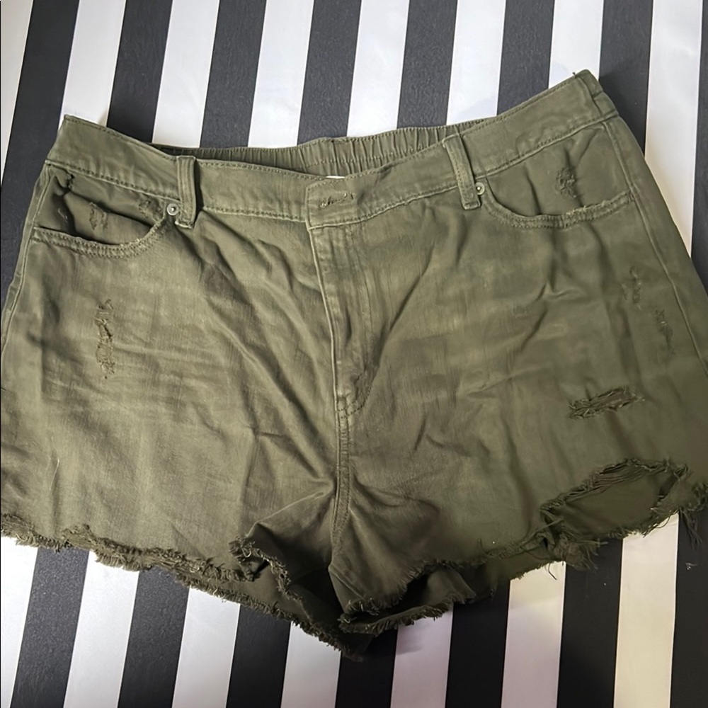 American Eagle daydream Olive Green Distressed Women's Shorts